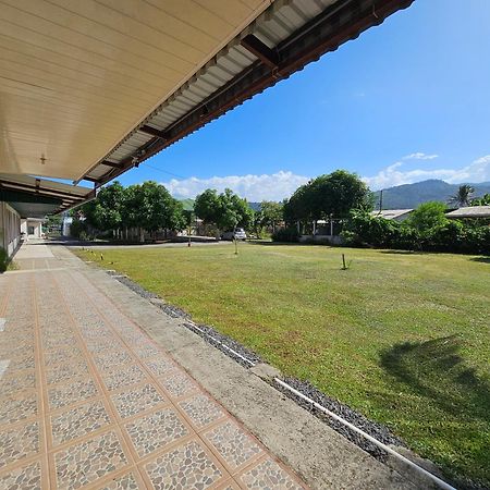 Sleep&Go! Cabina Cuadruple En Siquirres Centro - And Rafting Tour! Siqurres Da Alegria エクステリア 写真